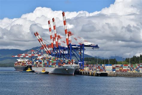 Union for 7,000-plus terminal cargo workers in B.C. ports to hold strike vote